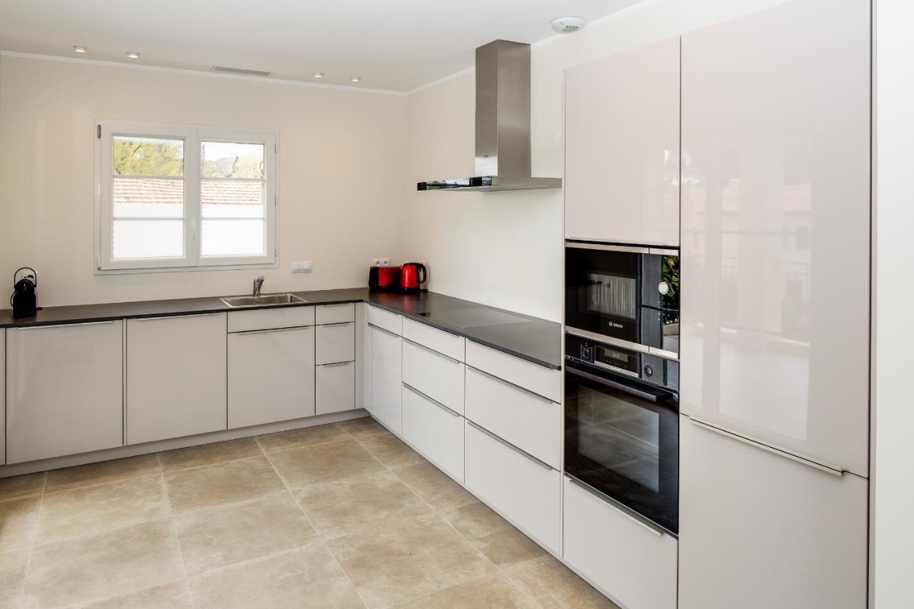 Luxurious And Spacious Apartment In The Heart Of The Cote D'Azur Рокфор-ле-Пен Экстерьер фото